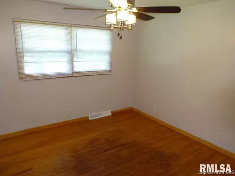 611 Kenyon Dr, Springfield, IL 62704 photo 12
