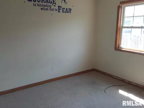 2255 E Cedar St, Springfield, IL 62703 photo 6