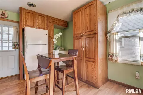 2330 Ramsey Ave, Springfield, IL 62702 photo 10