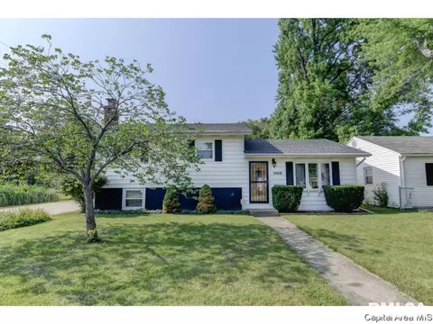 2008 E Black Ave, Springfield, IL 62702 photo 1