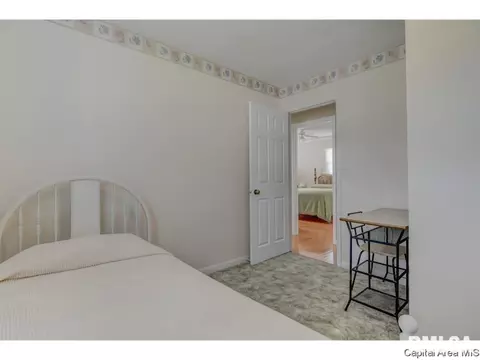 2008 E Black Ave, Springfield, IL 62702 photo 21