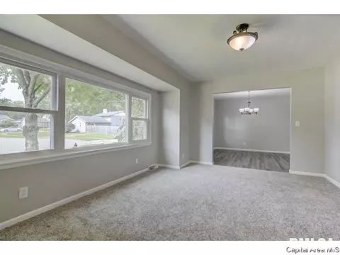 1917 Creighton Ct, Springfield, IL 62703 photo 3