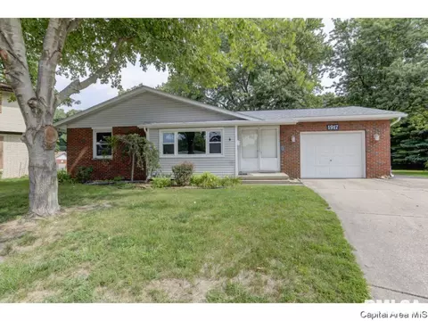 1917 Creighton Ct, Springfield, IL 62703 photo 1