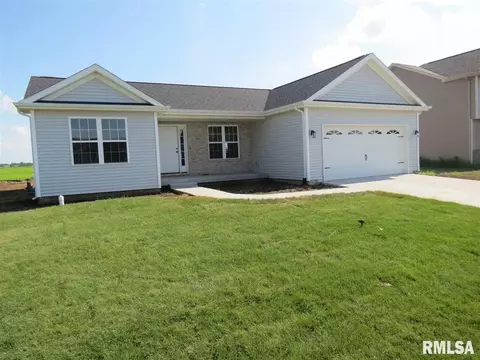814 Kellan Dr, Chatham, IL 62629 photo 1