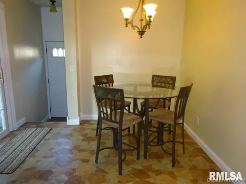 2908 Sherborn Rd, Springfield, IL 62702 photo 9