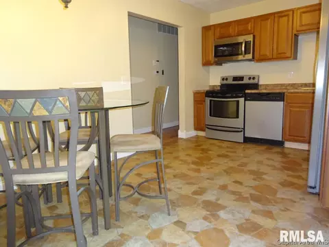 2908 Sherborn Rd, Springfield, IL 62702 photo 11