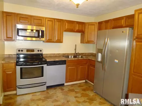 2908 Sherborn Rd, Springfield, IL 62702 photo 10