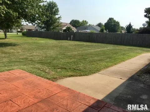 809 W Washington St, Athens, IL 62613 photo 20