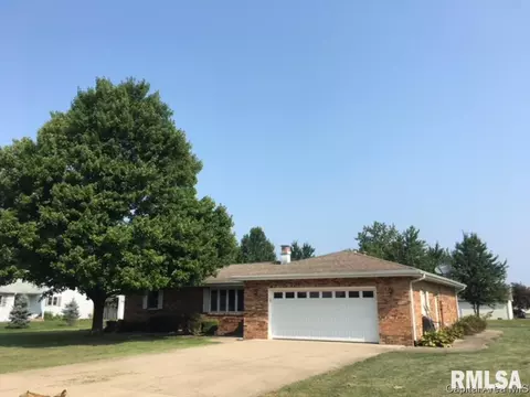 809 W Washington St, Athens, IL 62613 photo 1