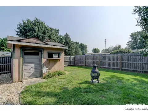 700 E Dove, Athens, IL 62613 photo 28