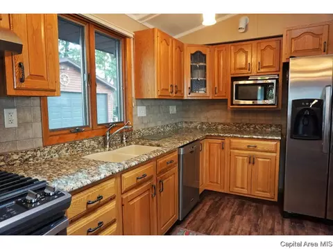 39 Vine Ln, Avon, IL 61415 photo 8