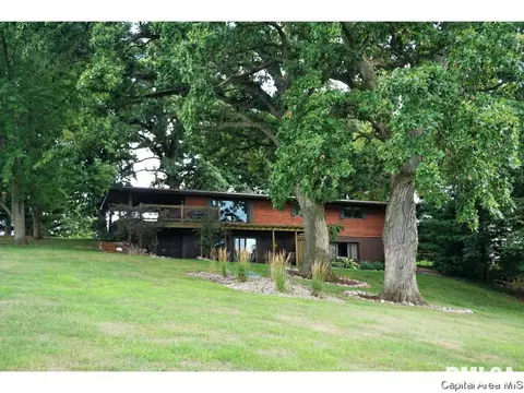 39 Vine Ln, Avon, IL 61415 photo 1