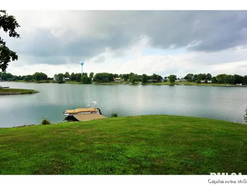 39 Vine Ln, Avon, IL 61415 photo 2