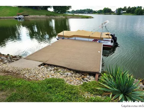 39 Vine Ln, Avon, IL 61415 photo 4