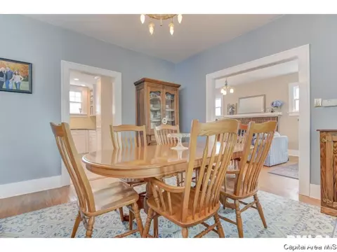1817 S Walnut St, Springfield, IL 62704 photo 9