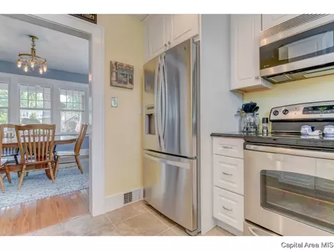 1817 S Walnut St, Springfield, IL 62704 photo 6
