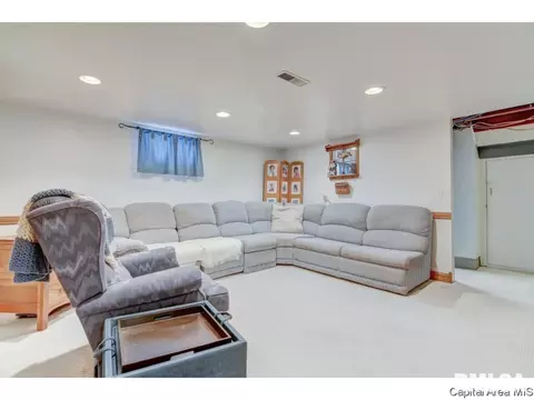 1817 S Walnut St, Springfield, IL 62704 photo 12