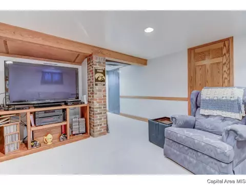 1817 S Walnut St, Springfield, IL 62704 photo 13