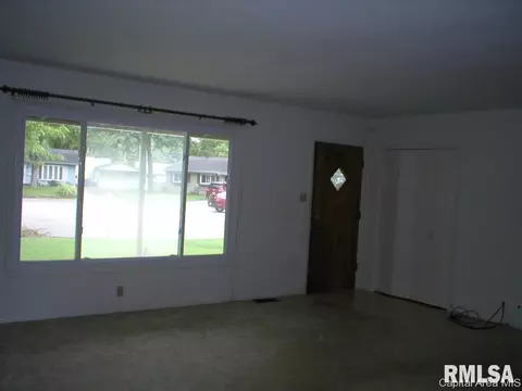 123 Dawn Dr, Springfield, IL 62702 photo 4