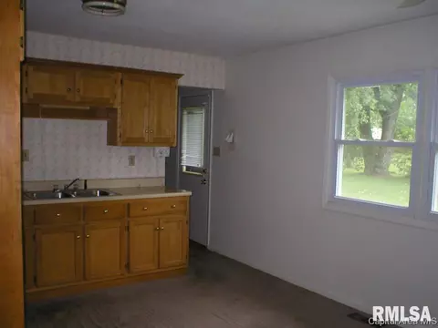 123 Dawn Dr, Springfield, IL 62702 photo 3