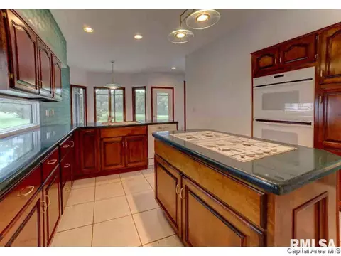 6500 Stonehaven Rdg, Springfield, IL 62711 photo 12