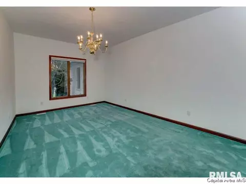 6500 Stonehaven Rdg, Springfield, IL 62711 photo 8