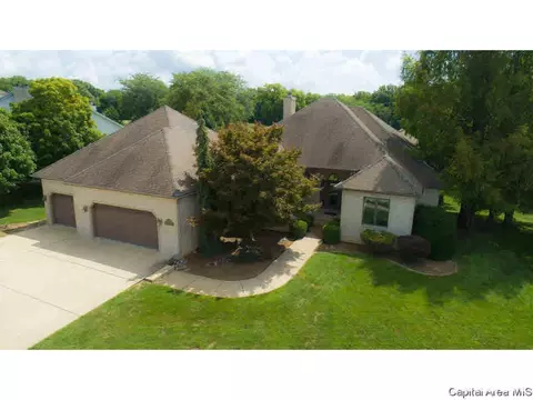 6500 Stonehaven Rdg, Springfield, IL 62711 photo 1