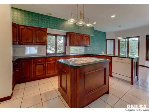 6500 Stonehaven Rdg, Springfield, IL 62711 photo 6