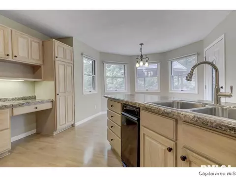 3300 Collingwood Dr, Springfield, IL 62711 photo 10
