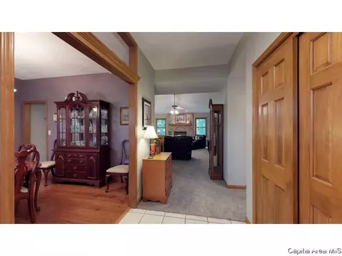 6844 Ninebark Dr, Springfield, IL 62712 photo 2