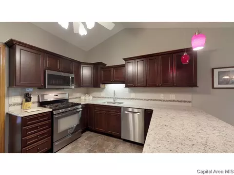 6844 Ninebark Dr, Springfield, IL 62712 photo 11