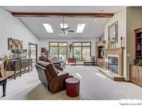 3916 Surry Place Ln, Springfield, IL 62711 photo 3