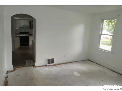 1816 S 1st Street St, Springfield, IL 62704 photo 2