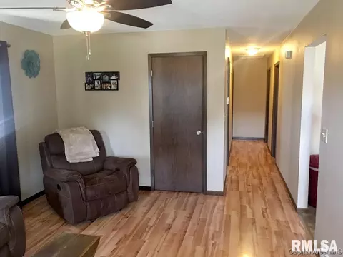 1725 Watch Ave, Springfield, IL 62702 photo 7
