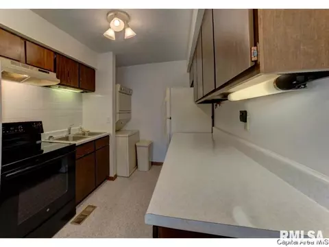 345 S Durkin Dr, Springfield, IL 62704 photo 24