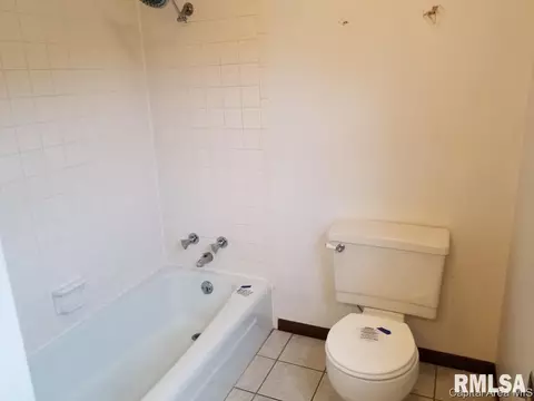 8 Cheyenne Dr, Springfield, IL 62711 photo 9