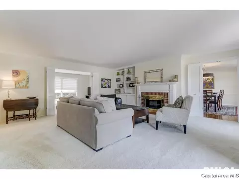 150 Oakmont, Springfield, IL 62704 photo 5