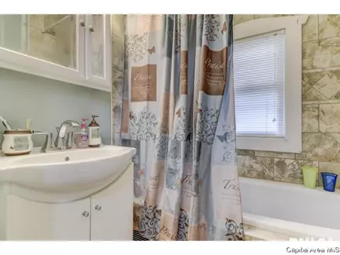 2161 E Grandview Ave, Springfield, IL 62702 photo 10