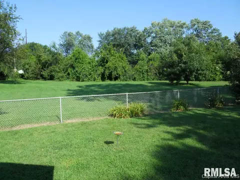 2335 Hampton Dr, Springfield, IL 62704 photo 16