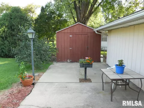 2335 Hampton Dr, Springfield, IL 62704 photo 14