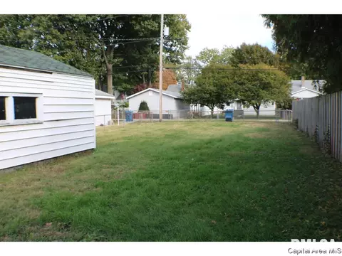 2076 N 19th St, Springfield, IL 62702 photo 16