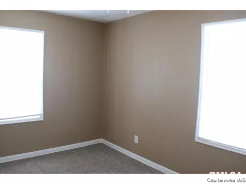 2076 N 19th St, Springfield, IL 62702 photo 11