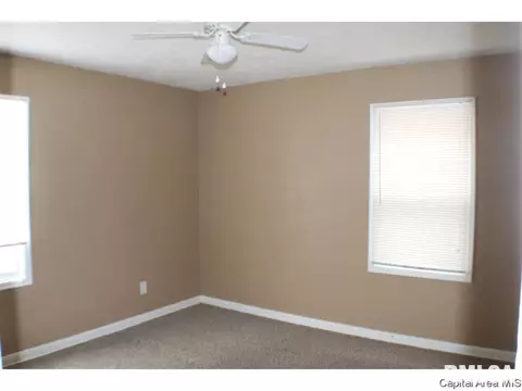 2076 N 19th St, Springfield, IL 62702 photo 13