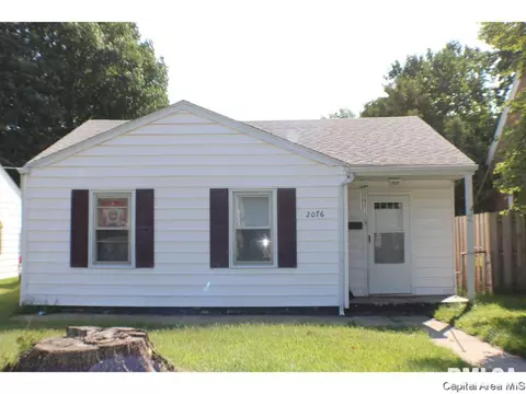 2076 N 19th St, Springfield, IL 62702 photo 1