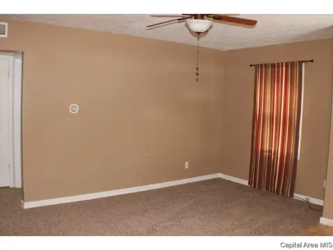 2076 N 19th St, Springfield, IL 62702 photo 5
