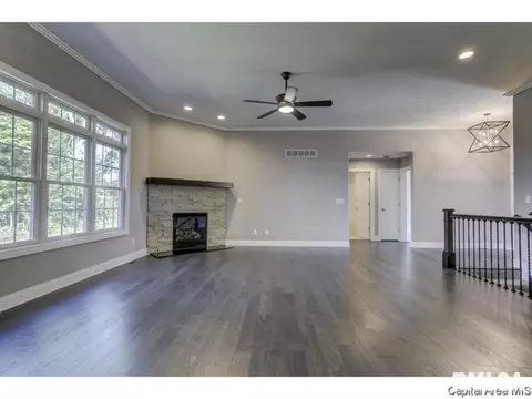 501 Rock River Rd, Springfield, IL 62711 photo 9