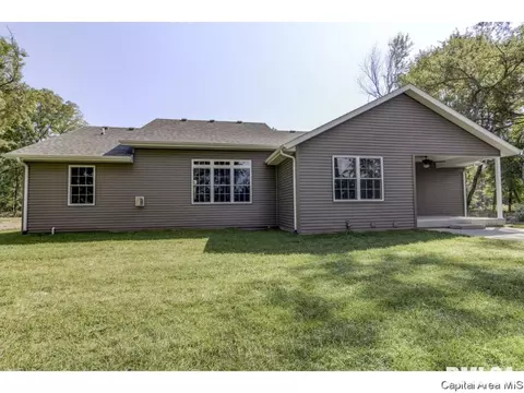 501 Rock River Rd, Springfield, IL 62711 photo 3