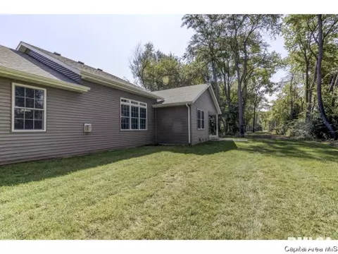 501 Rock River Rd, Springfield, IL 62711 photo 4