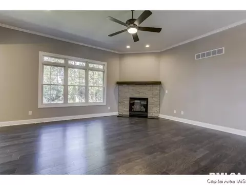 501 Rock River Rd, Springfield, IL 62711 photo 8
