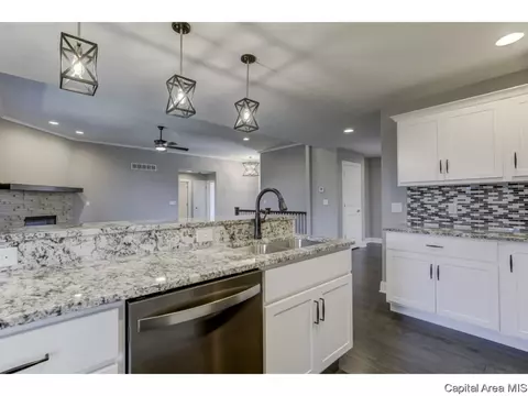 501 Rock River Rd, Springfield, IL 62711 photo 14